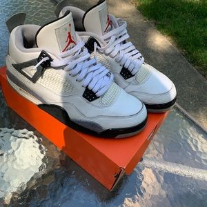 Jordan 4 white cement 2012